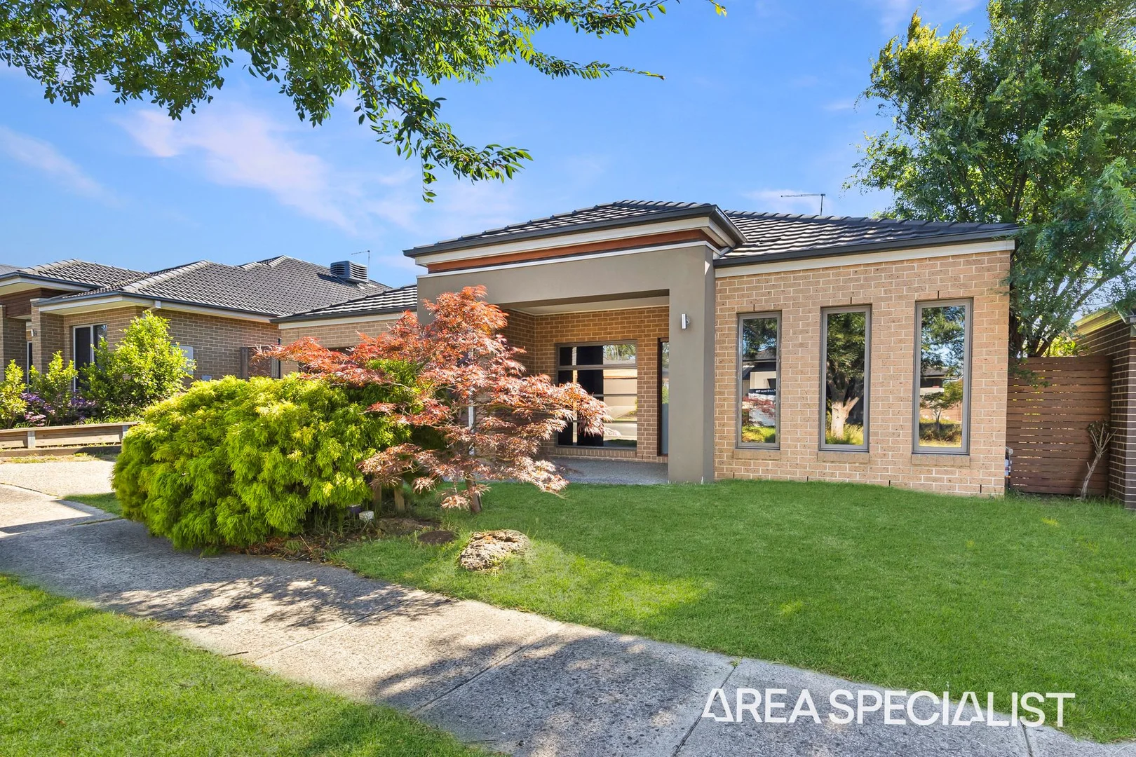 8 William Court, Officer VIC 3809