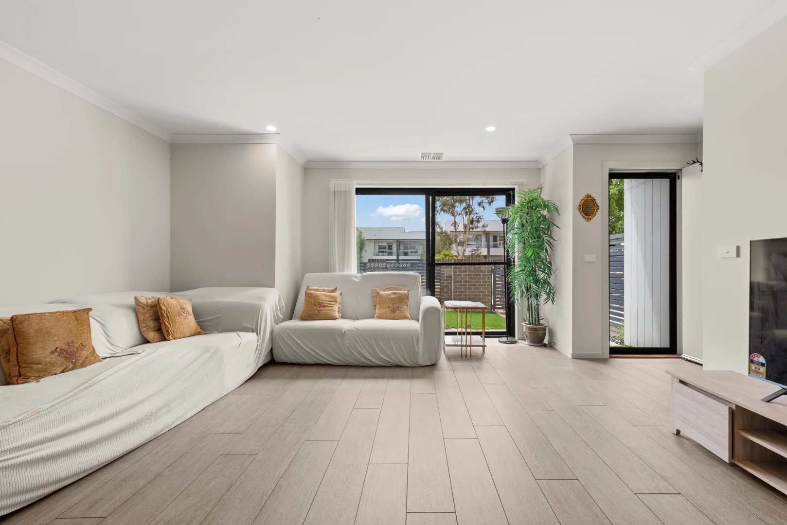 Additional image 4 of 33 Hedditch Court, Strathnairn ACT 2615