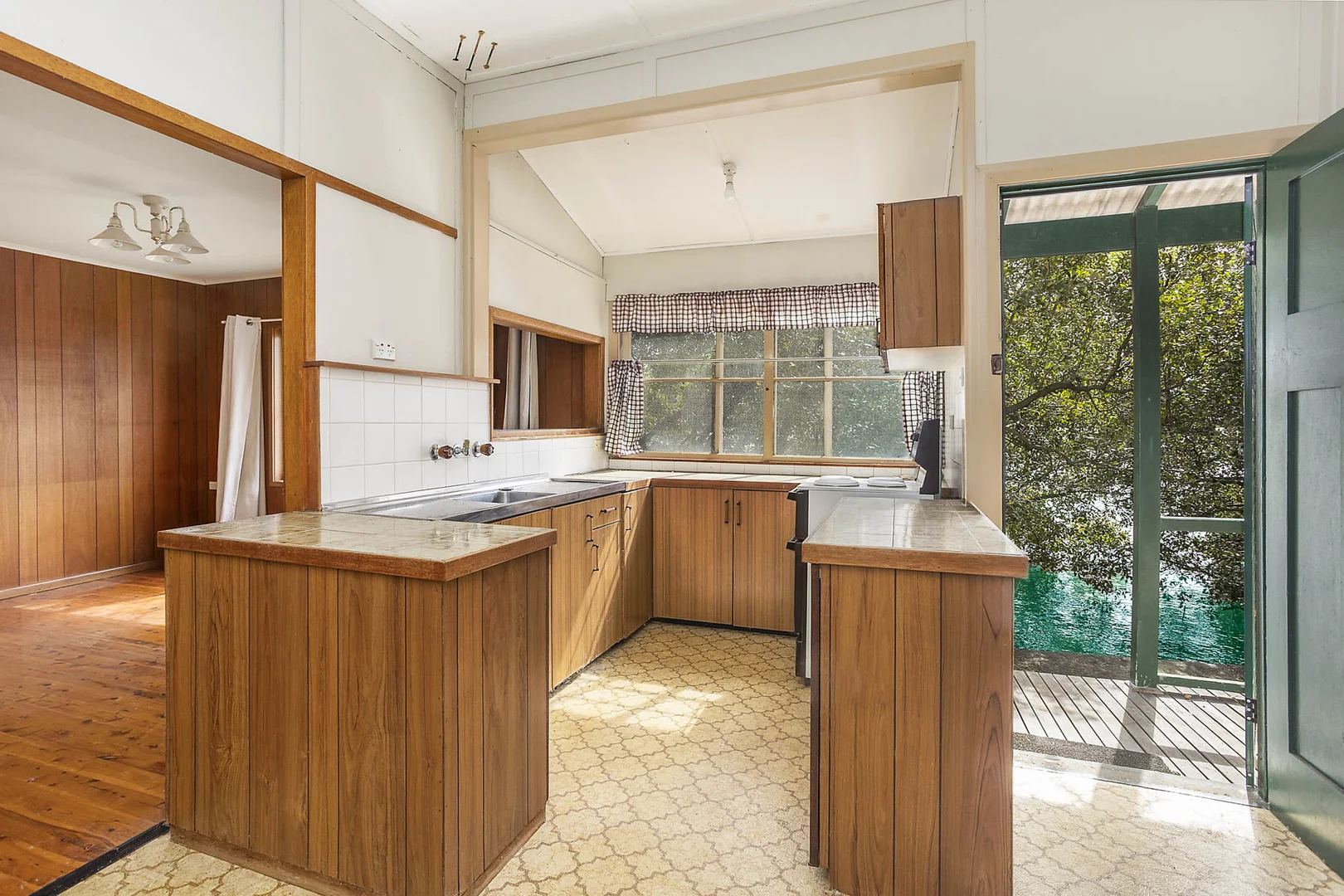 Additional image 6 of 9 Stuart Close, Illawong NSW 2234