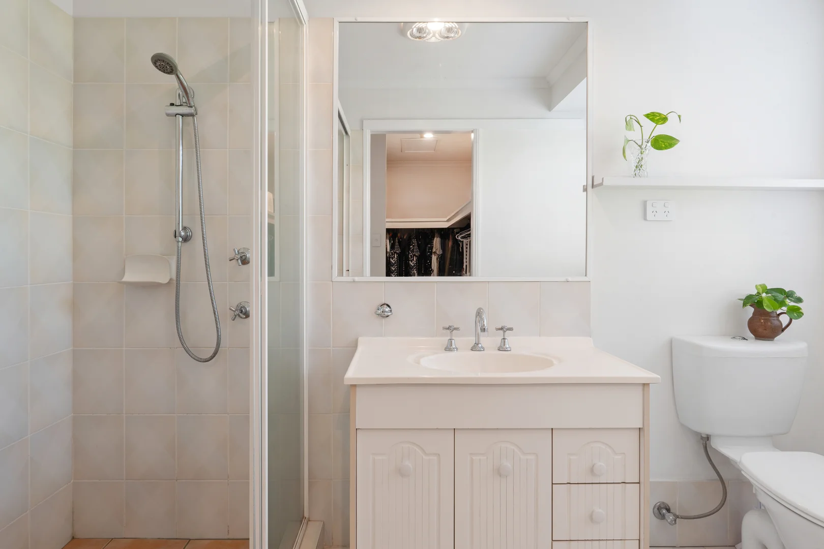 Additional image 10 of 38 Beaconsfield Drive, Burleigh Waters QLD 4220