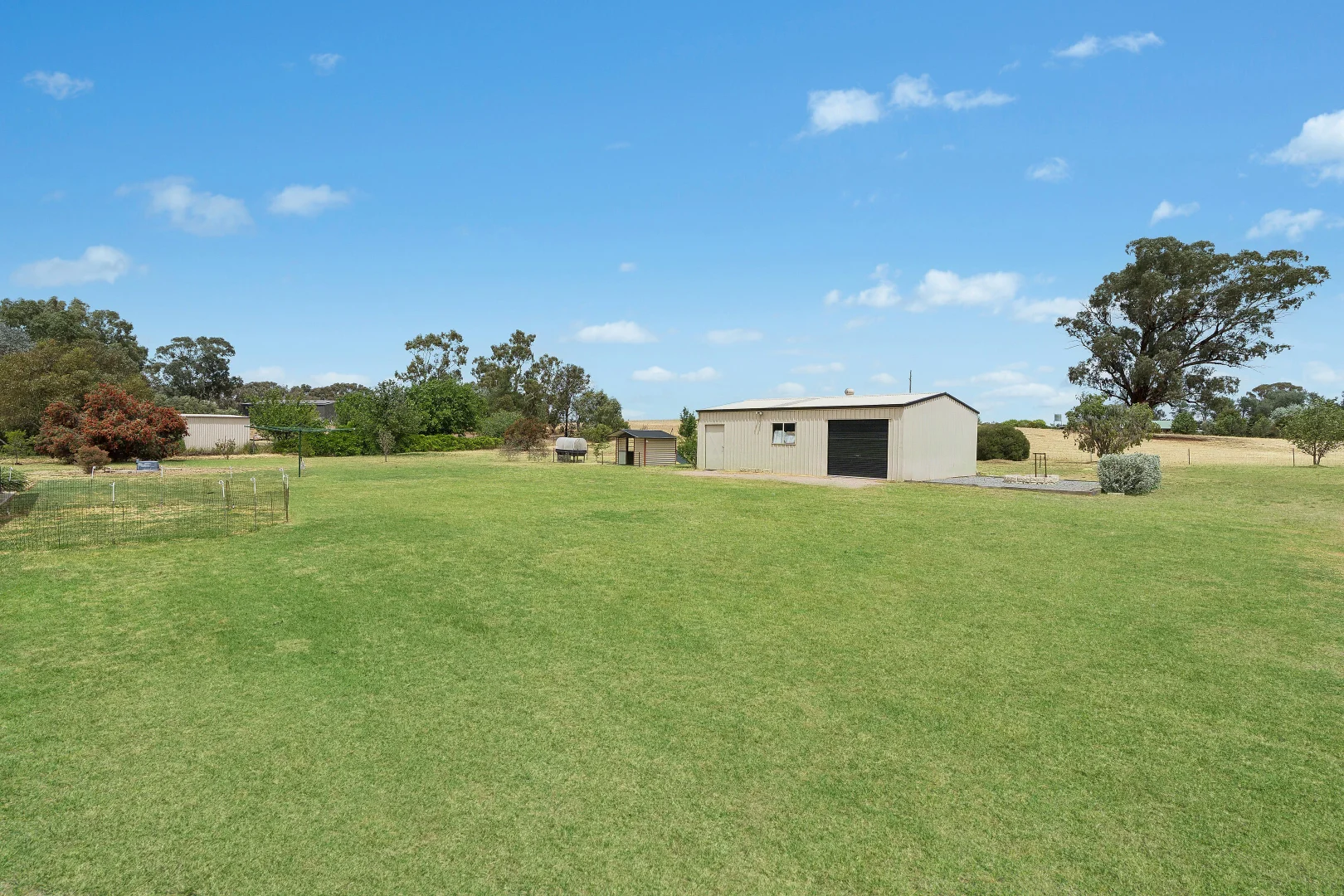 Additional image 23 of 16 Karawatha Drive, Narrandera NSW 2700
