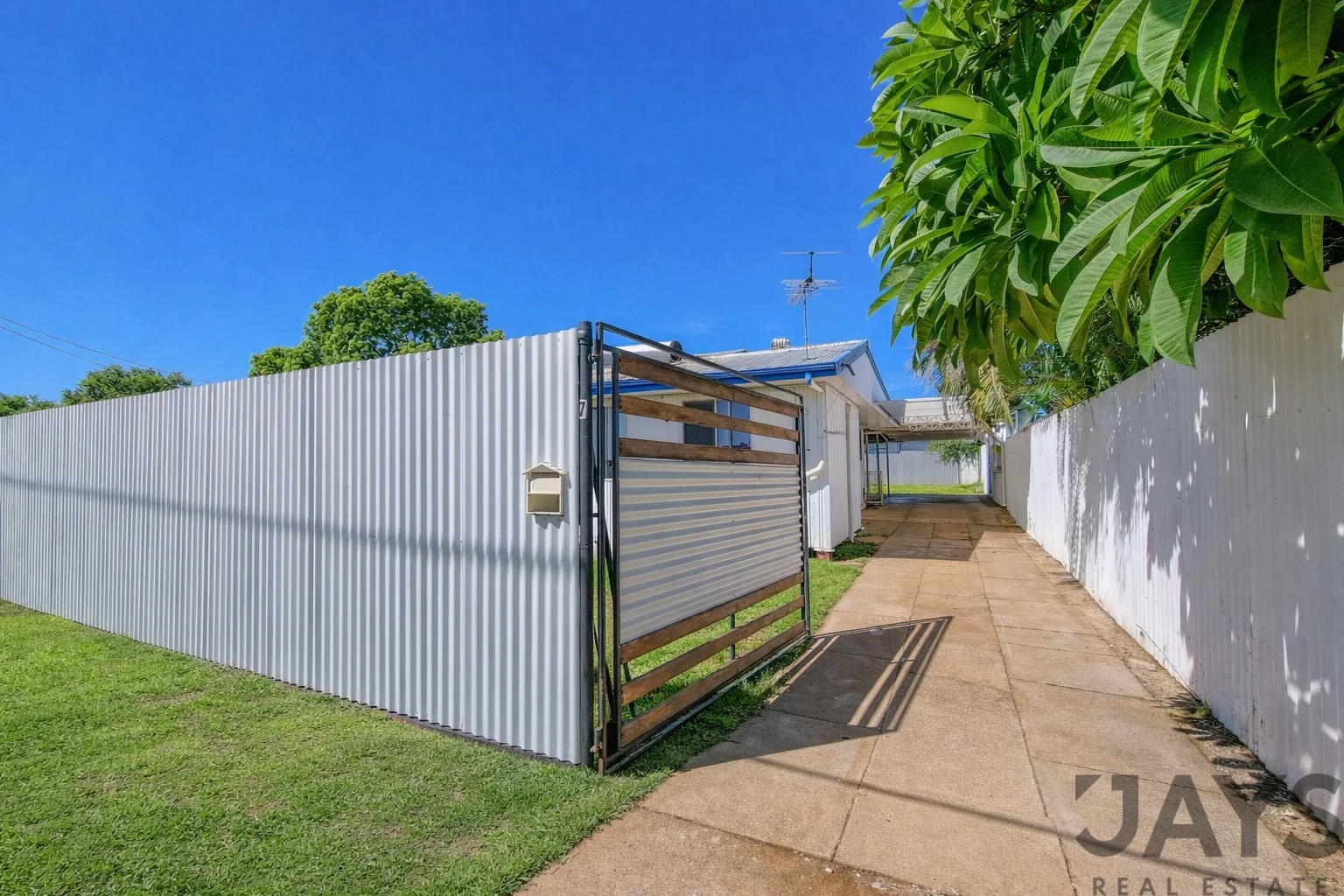 7 Carbonate Street, Mount Isa QLD 4825