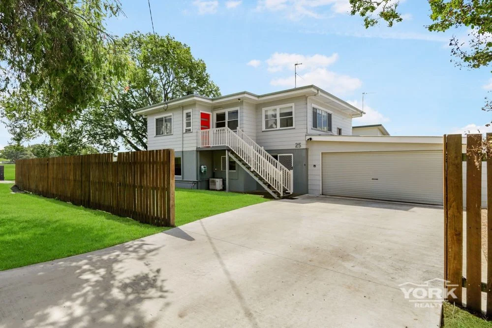 25 Park Street, Wilsonton QLD 4350