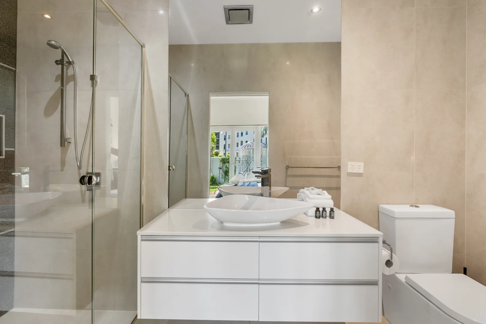 Additional image 19 of 14 Eady Avenue, Broadbeach Waters QLD 4218