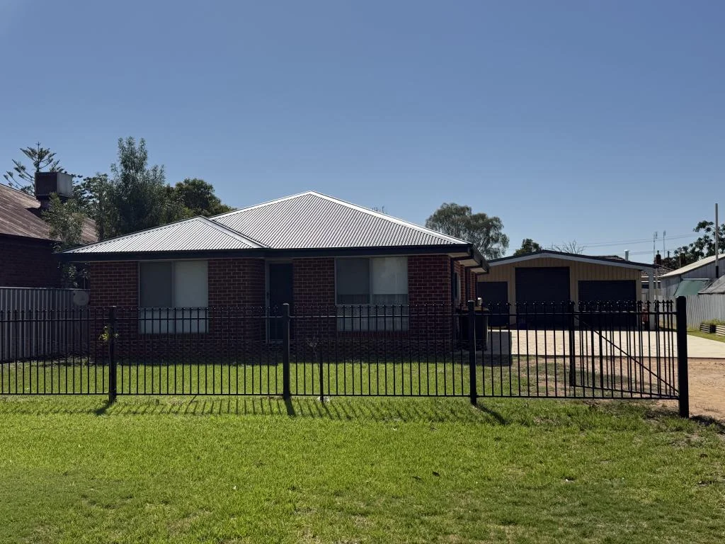 52 Murray Street, Finley NSW 2713