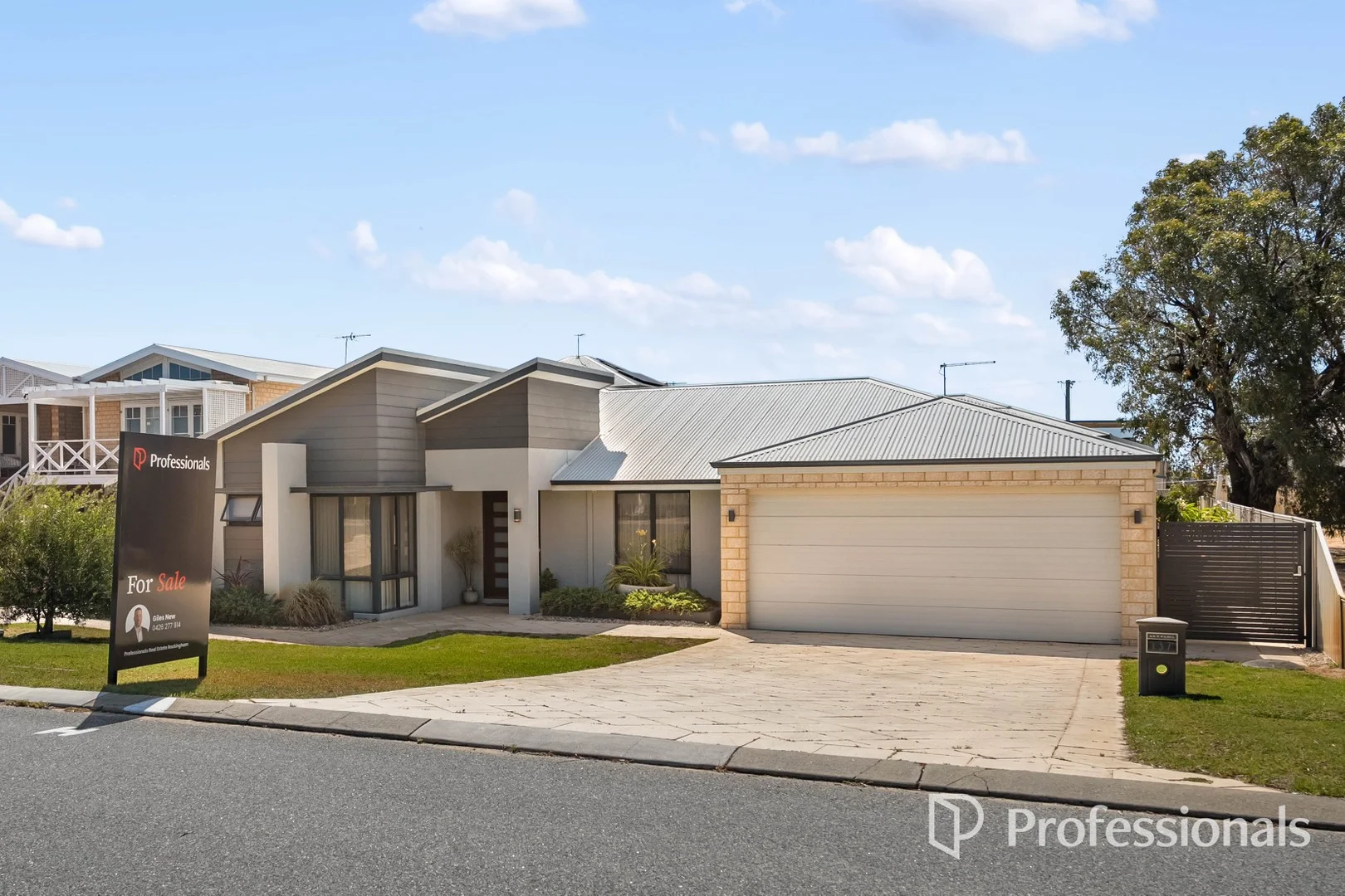 137 Gloucester Crescent, Shoalwater WA 6169