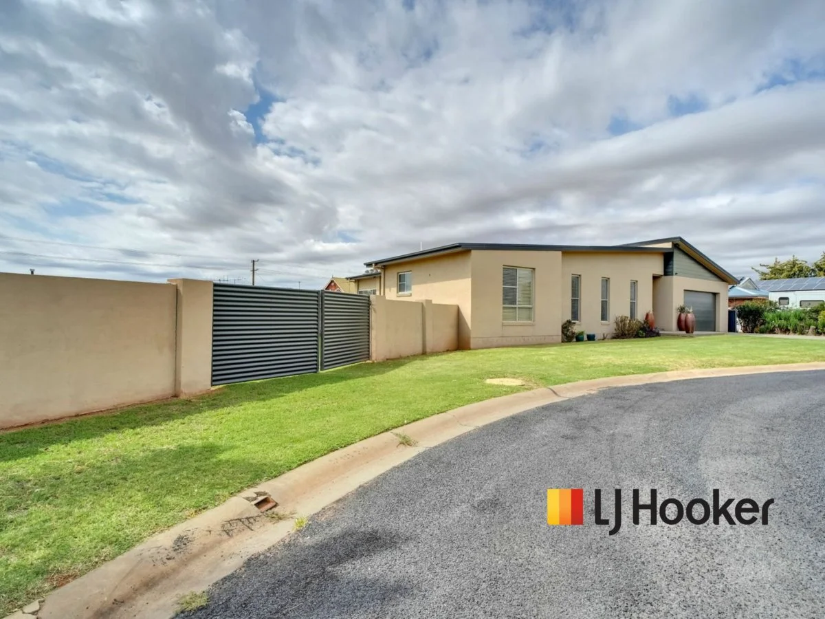 Additional image 3 of 108 Maple Cresent, Narromine NSW 2821