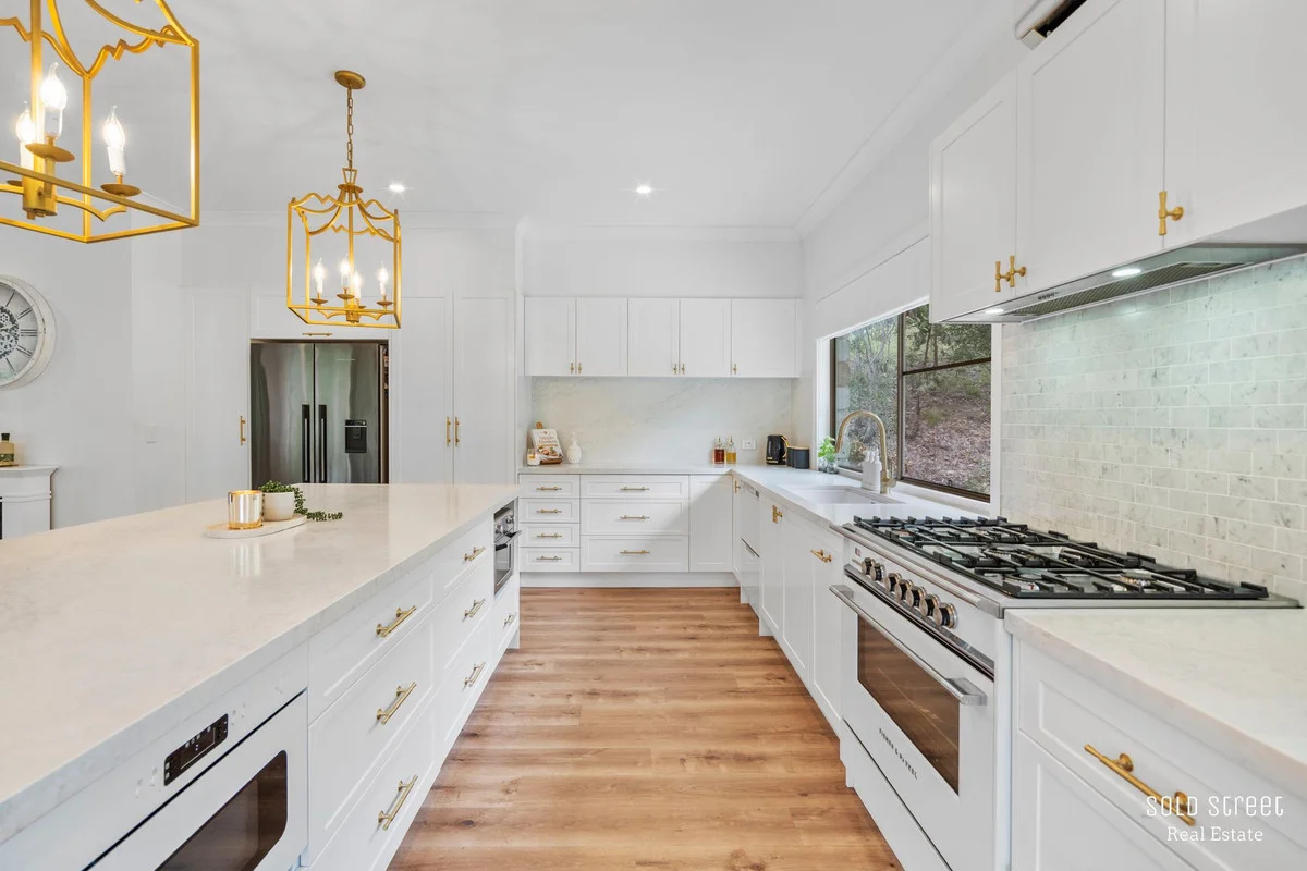 34 Pinnacle Drive, Wongawallan QLD 4210