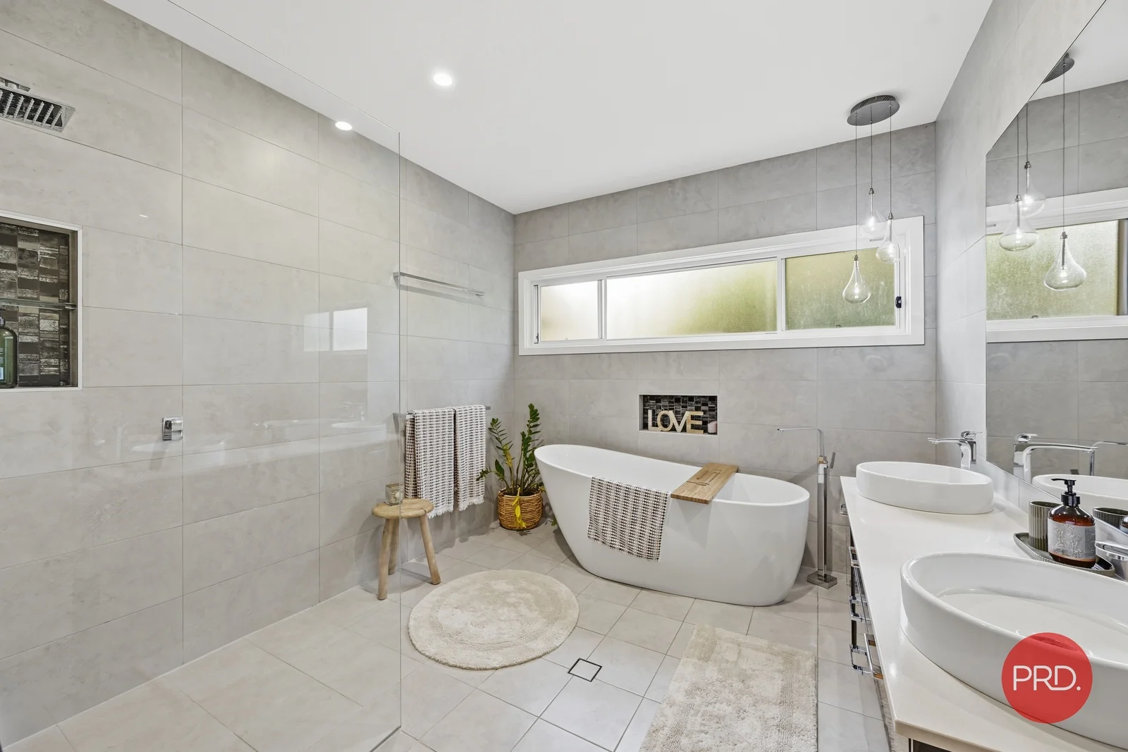 Additional image 26 of 5 Gumtree Glen, Sapphire Beach NSW 2450