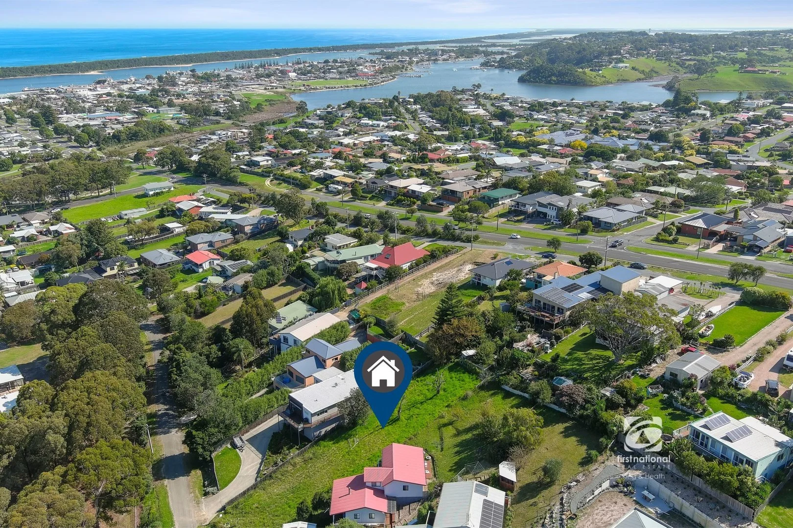 17 Outlook Avenue, Lakes Entrance VIC 3909