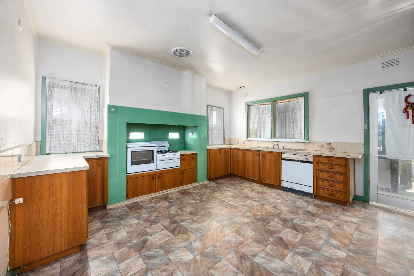 Additional image 8 of 77 Nepean Highway, Seaford VIC 3198