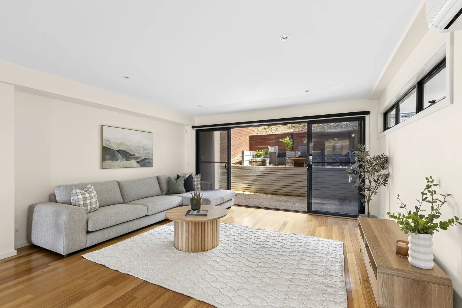 Additional image 6 of 2/5 Lansbury Crescent, Highton VIC 3216
