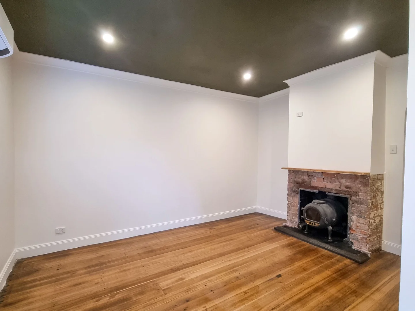 Additional image 2 of 8 Colville St, Queenstown TAS 7467