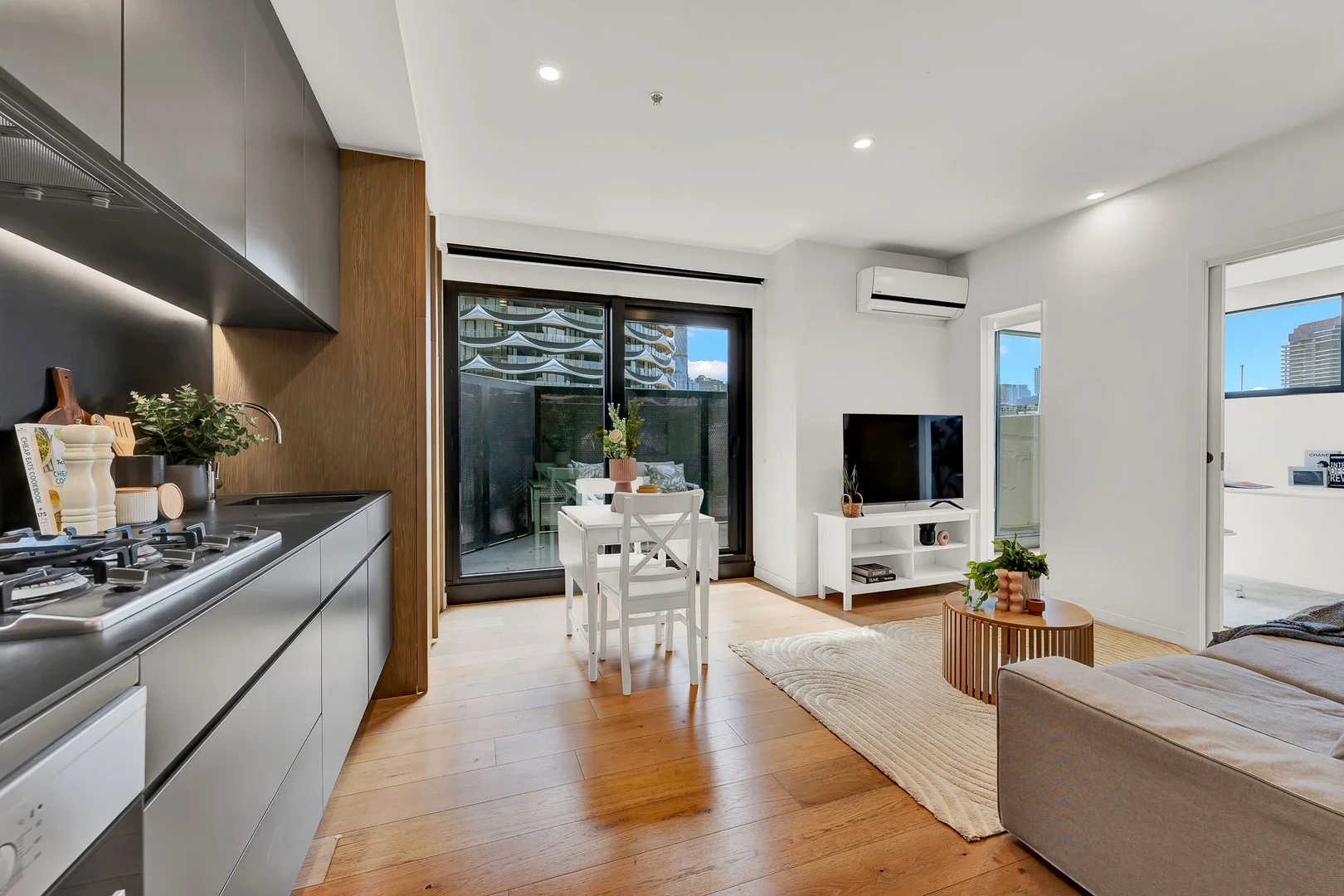 Additional image 3 of 401/8 Pearl River Rd, Docklands VIC 3008