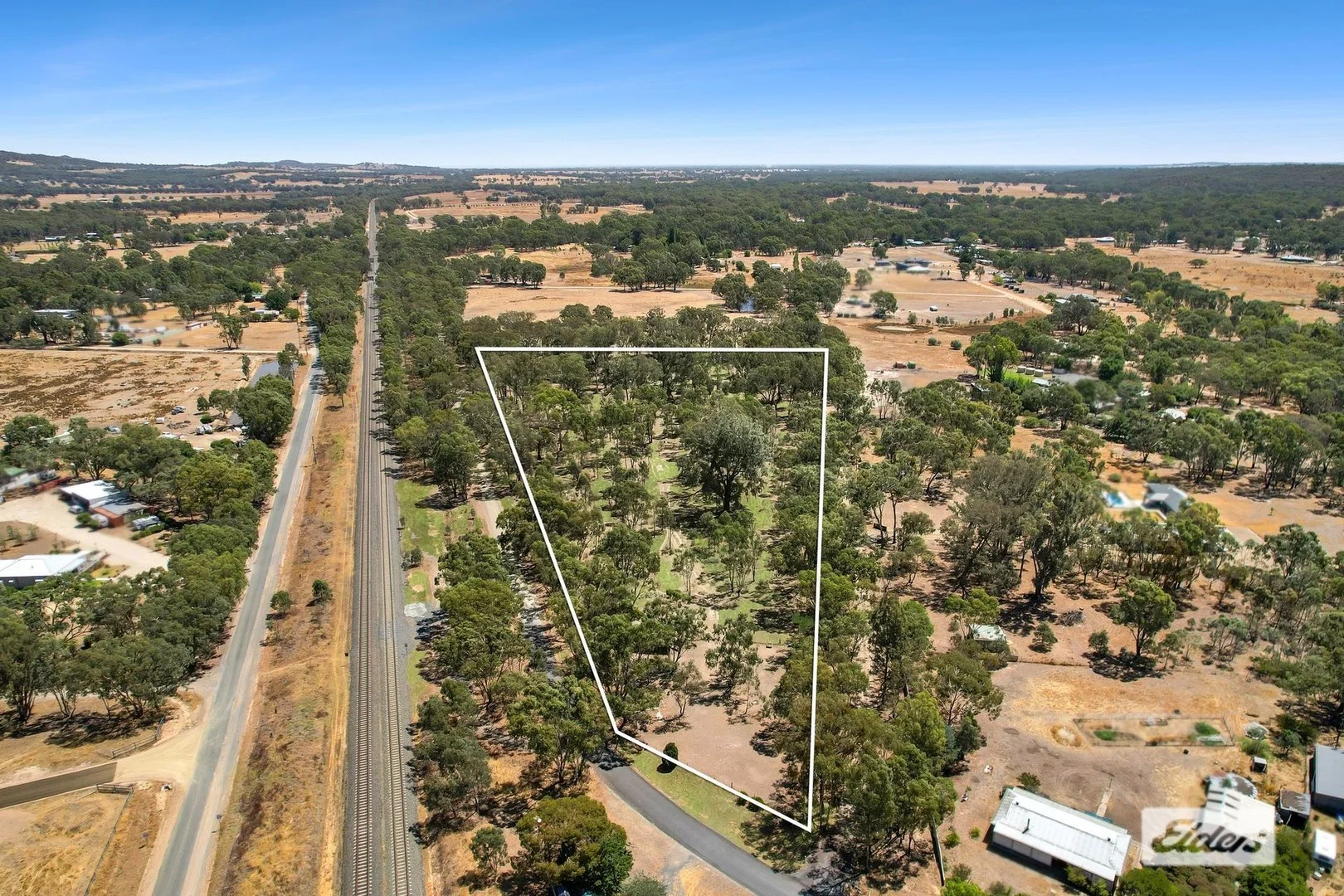 1 Epsom Road, Chiltern VIC 3683