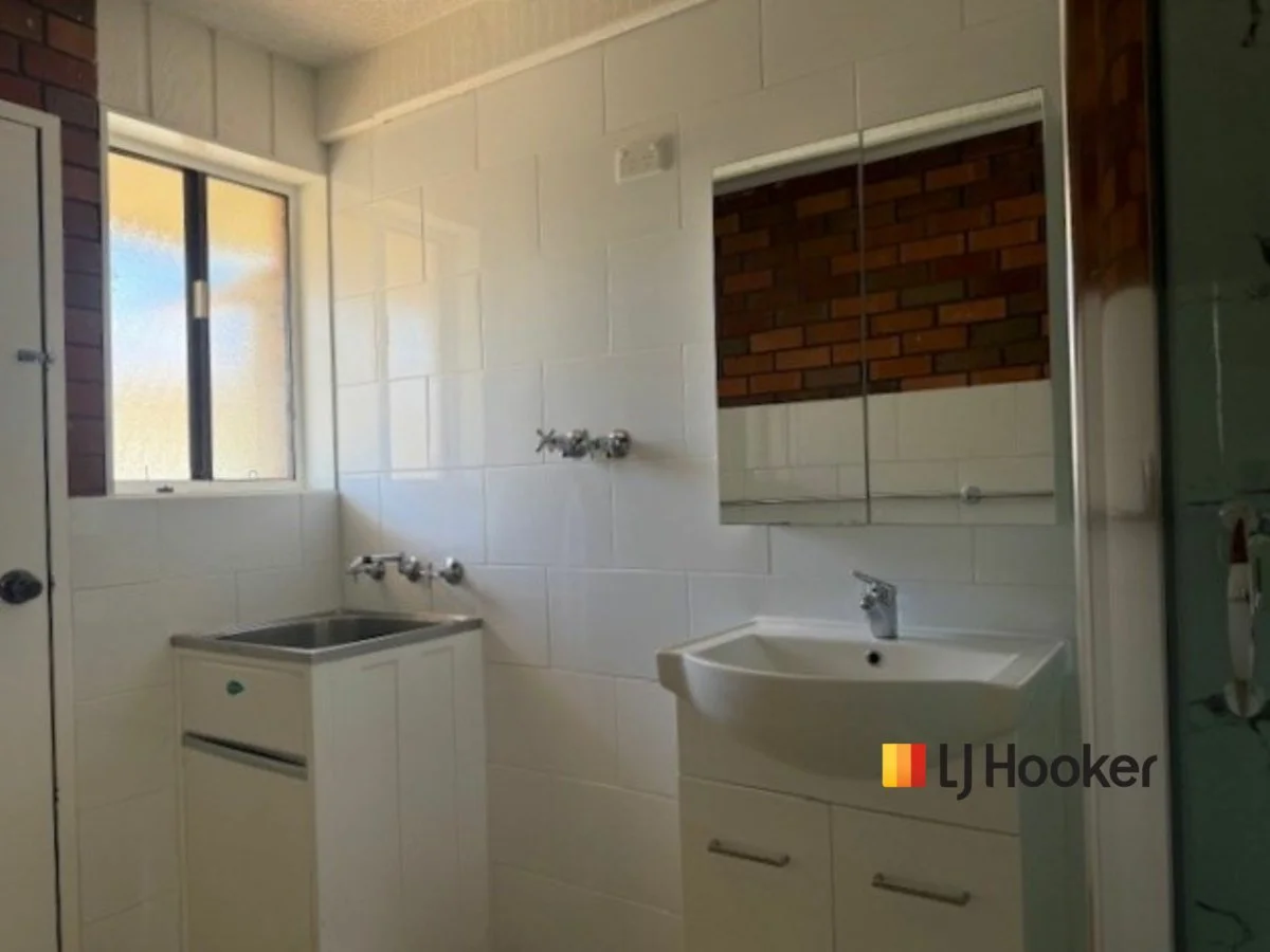 Additional image 10 of 1-4/18 Algalah Street, Narromine NSW 2821