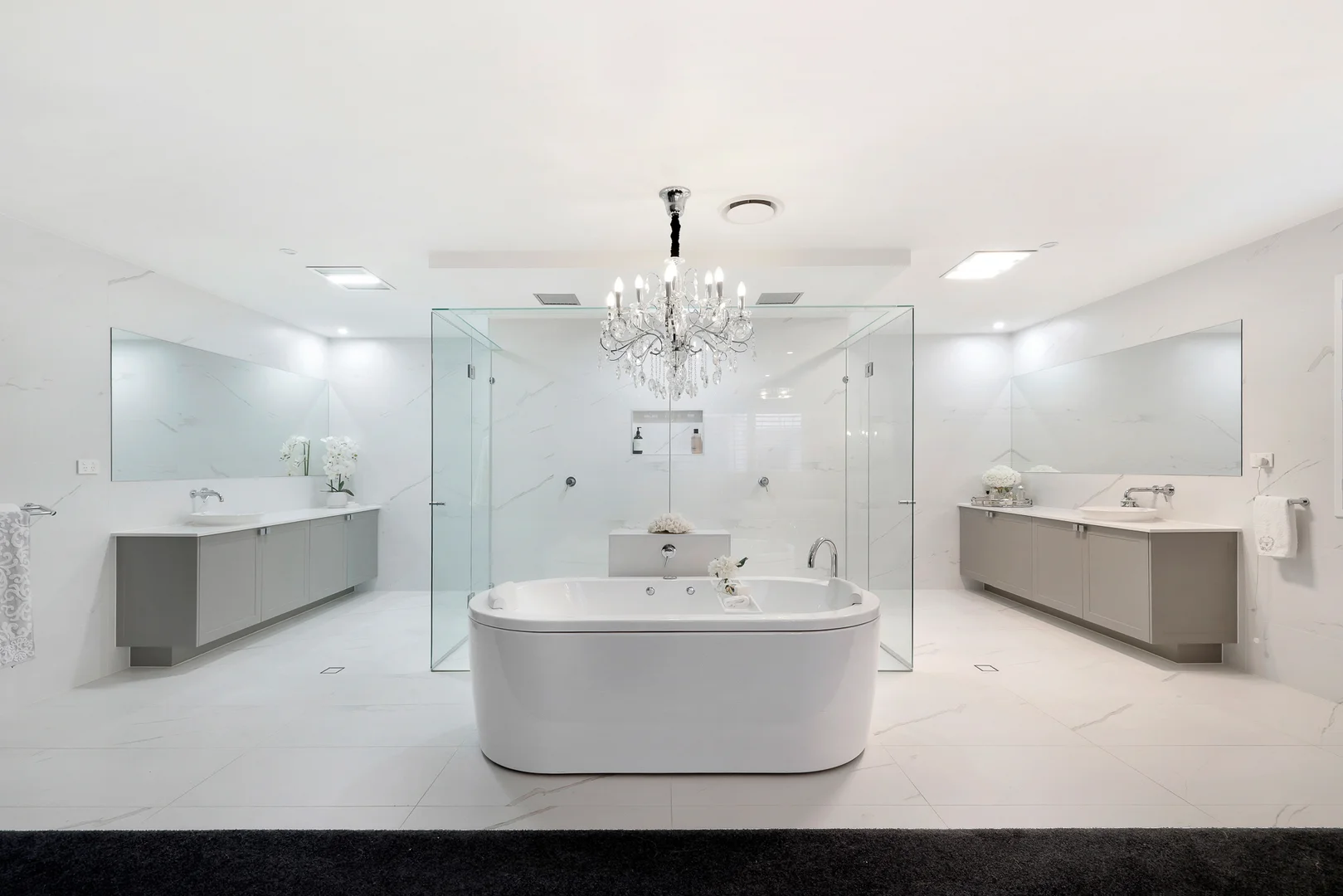 Additional image 17 of 8 Queen Guineveres Place, Sovereign Islands QLD 4216