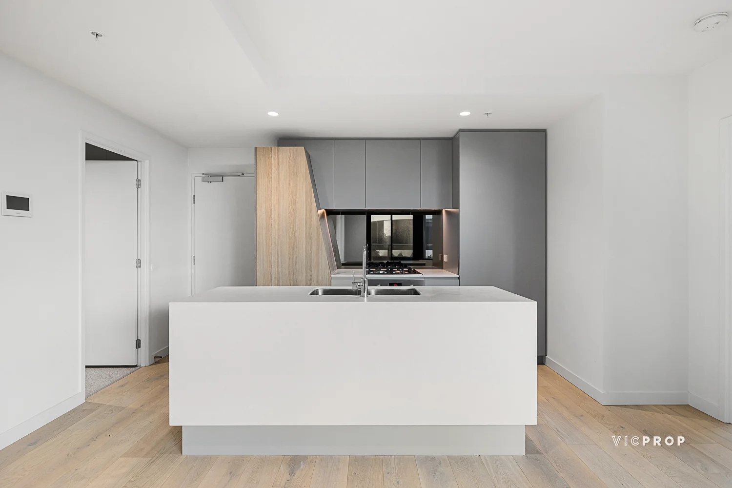 Additional image 2 of 401/1 Joseph Road, Footscray VIC 3011