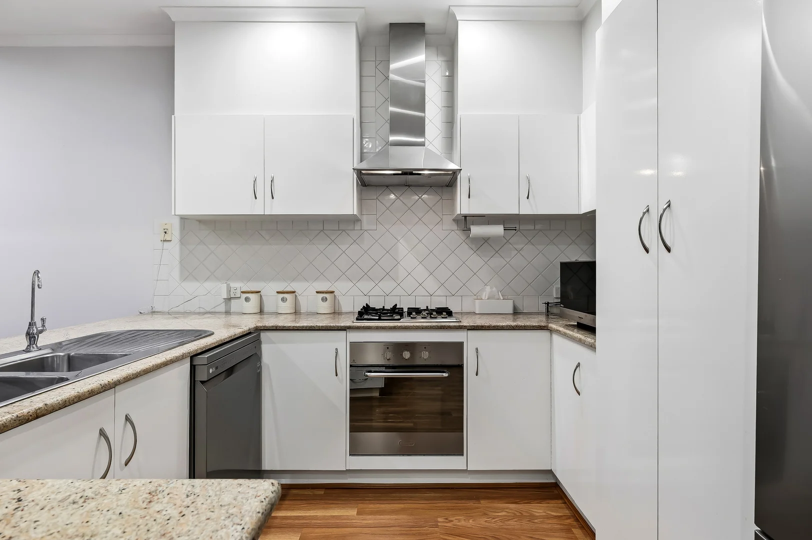 Additional image 10 of 85 Military Road, Tennyson SA 5022