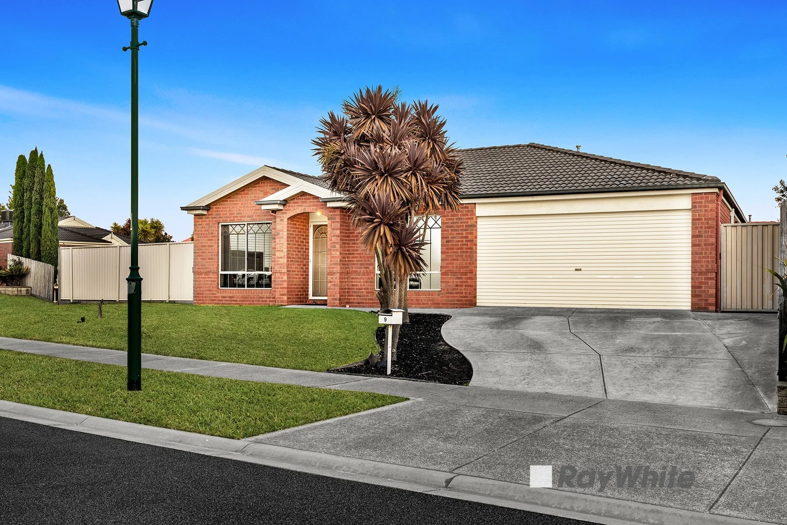 9 Jude Place, Narre Warren South VIC 3805
