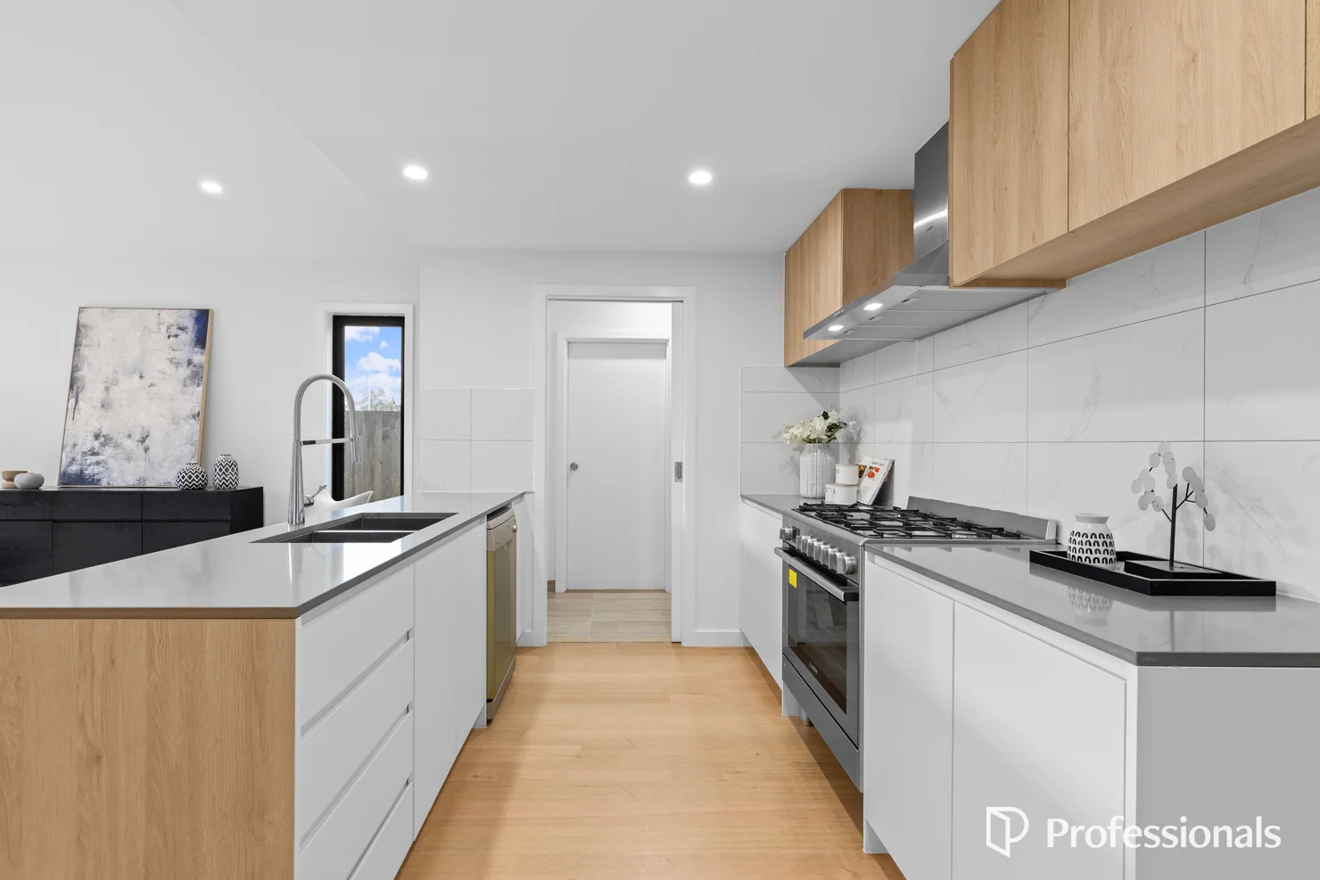 Additional image 6 of 8D Blanche Court, Doncaster East VIC 3109