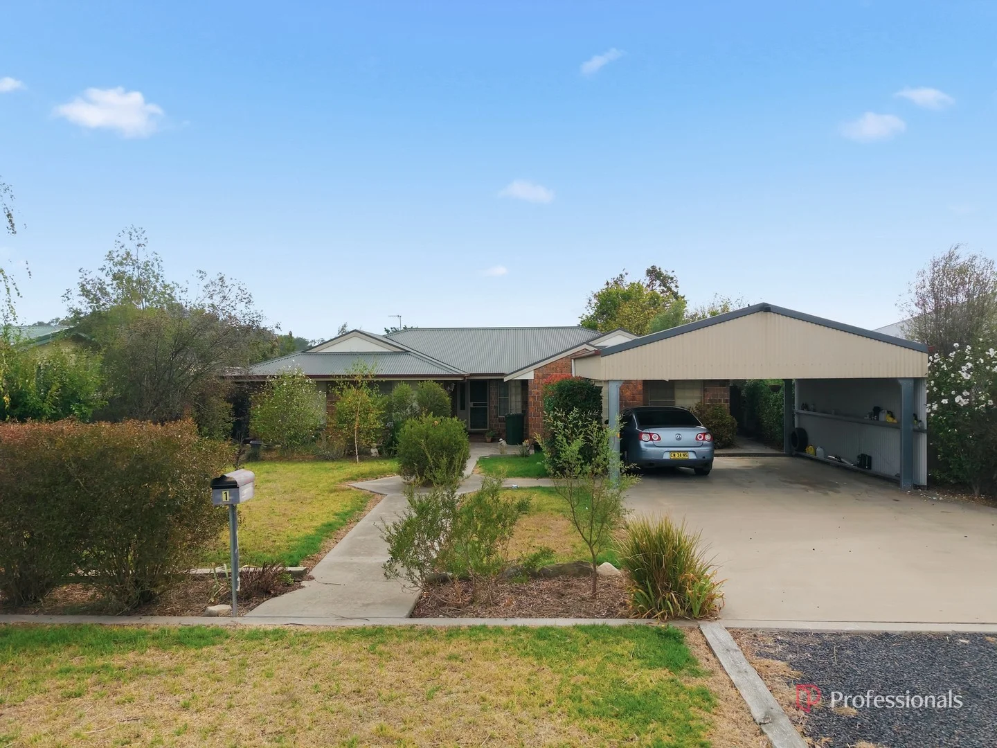 1 Munro Avenue, Uralla NSW 2358