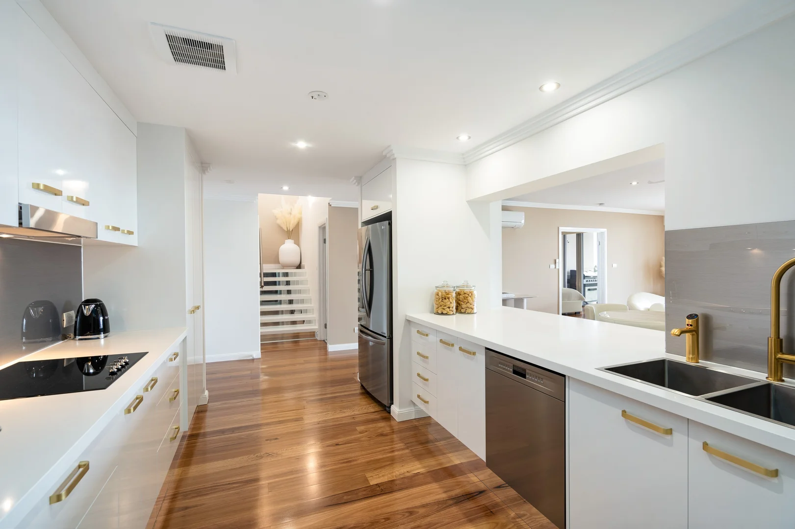 Additional image 5 of 1002 /23-27 Mcleod Street, Cairns City QLD 4870