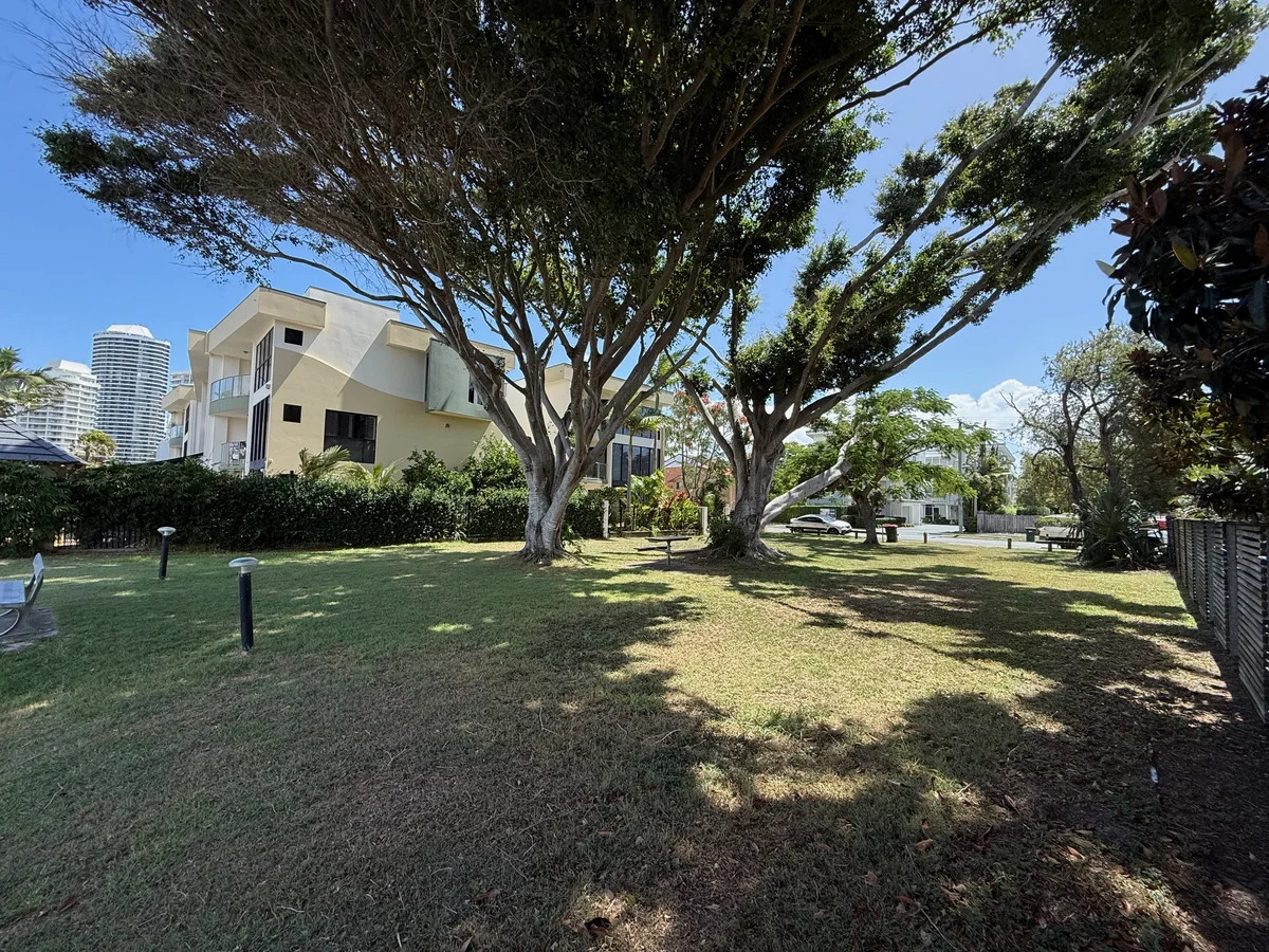 Additional image 22 of 6/27-29 Madang Crescent, Runaway Bay QLD 4216