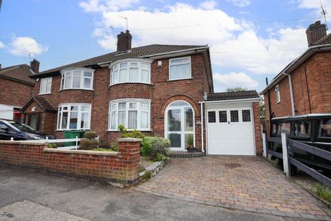 Brockenhurst Drive, Braunstone, Leicester, Leicestershire LE3