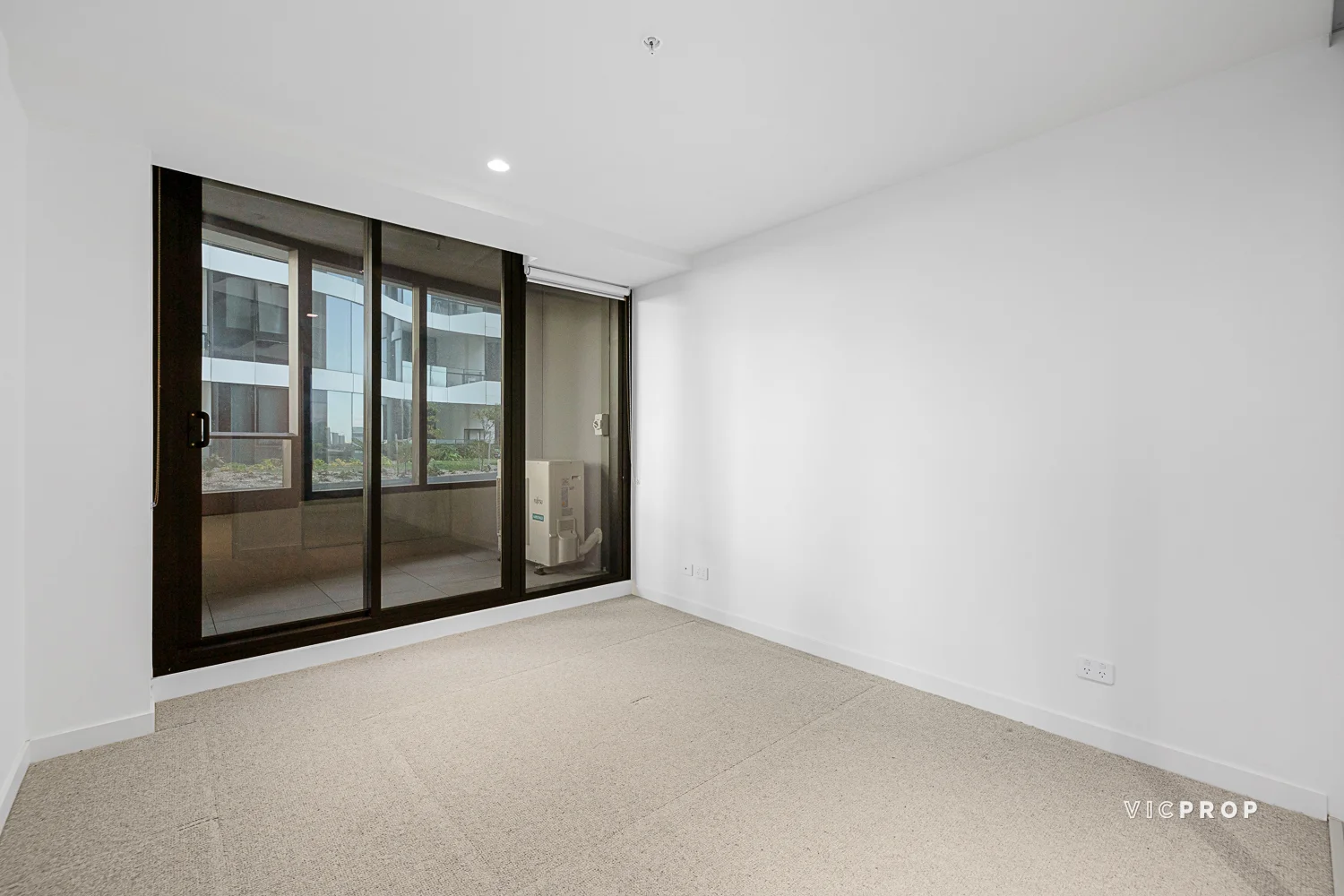 Additional image 4 of 401/1 Joseph Road, Footscray VIC 3011