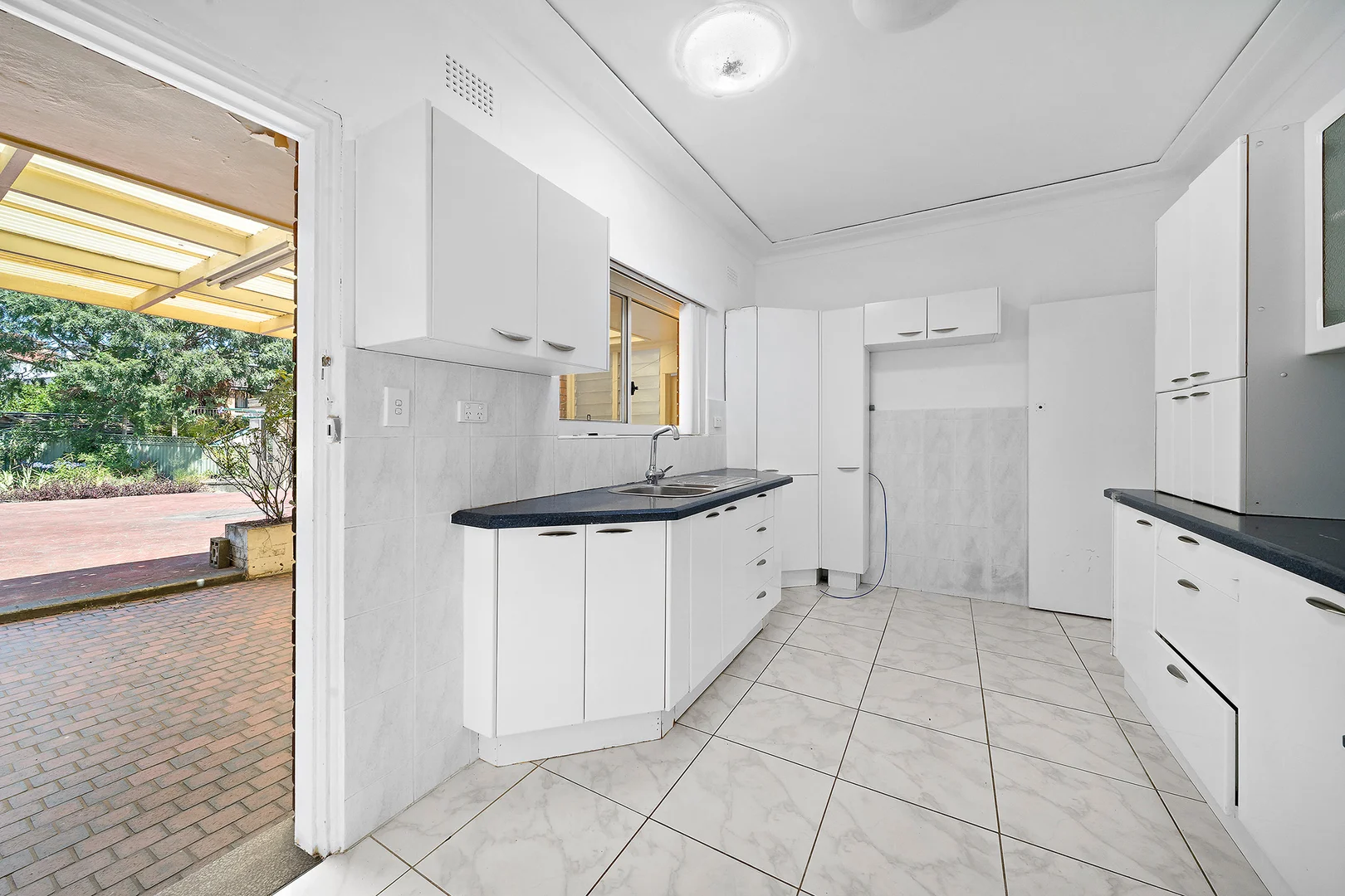 Additional image 8 of 39 Carwar Avenue, Carss Park NSW 2221