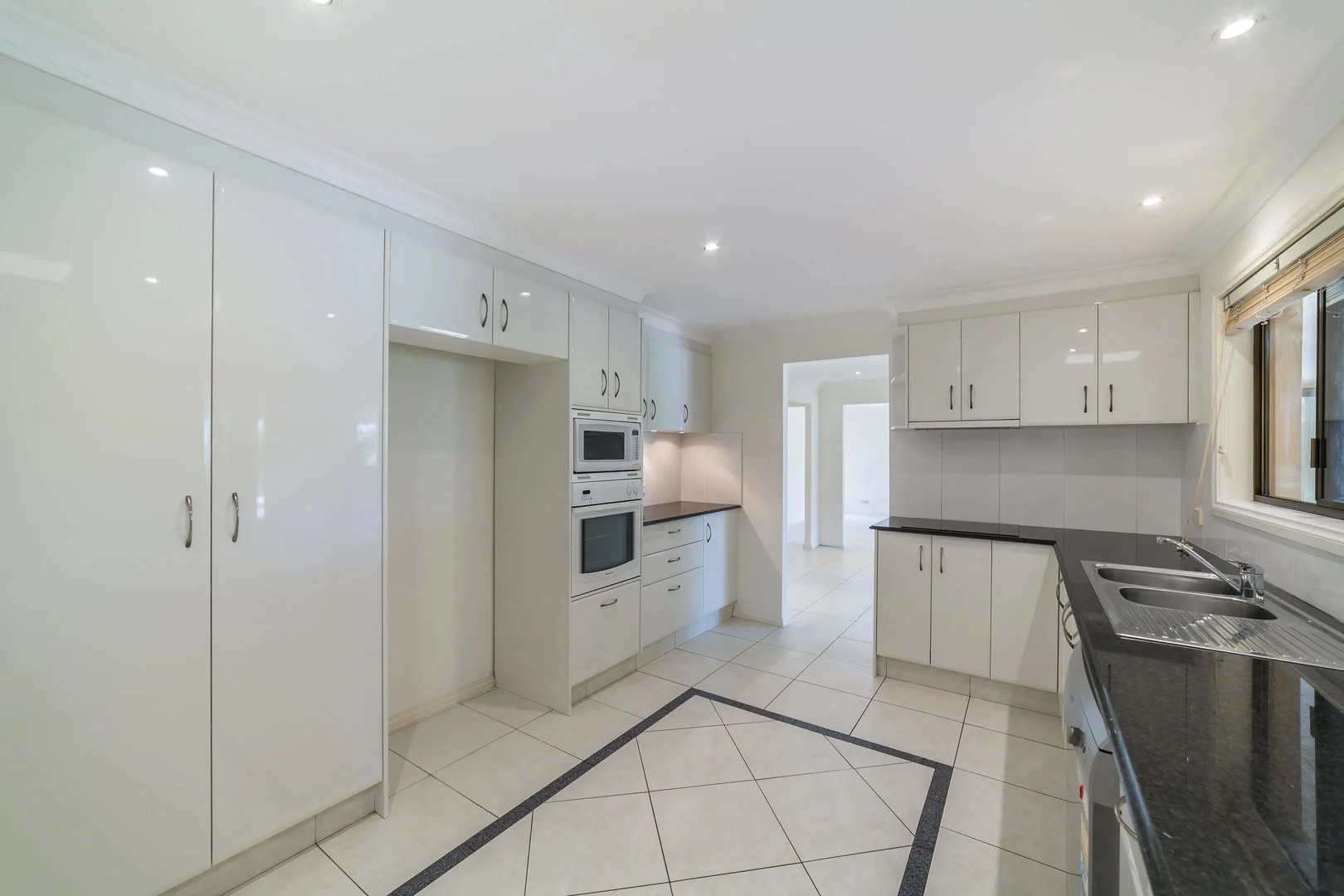 Additional image 7 of 3 Braemer Court, Benowa Waters QLD 4217