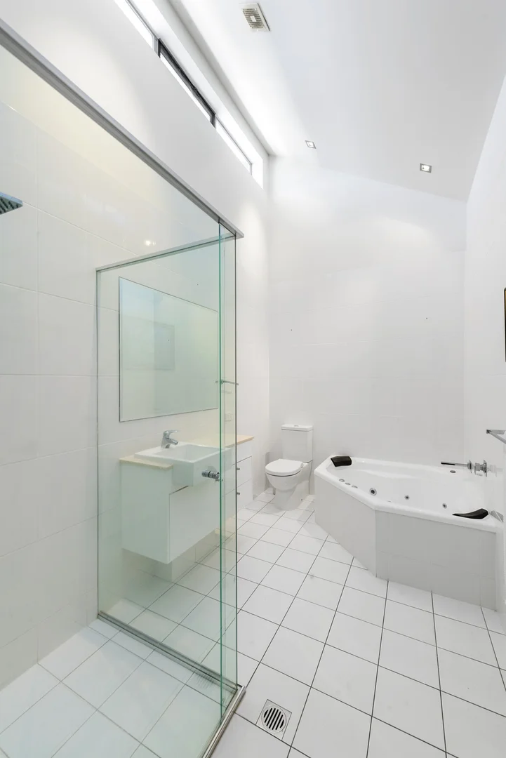 Additional image 19 of 5412 Bay Hill Terrace, Sanctuary Cove QLD 4212