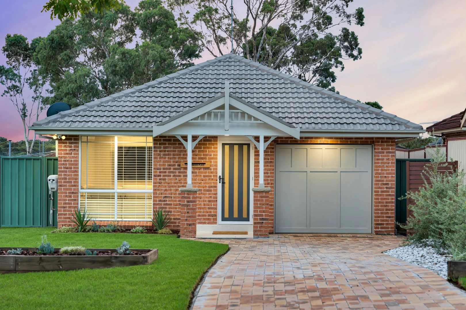 12 Harwood Place, St Helens Park NSW 2560