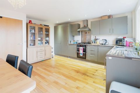 Harleston Close, Leicester LE5