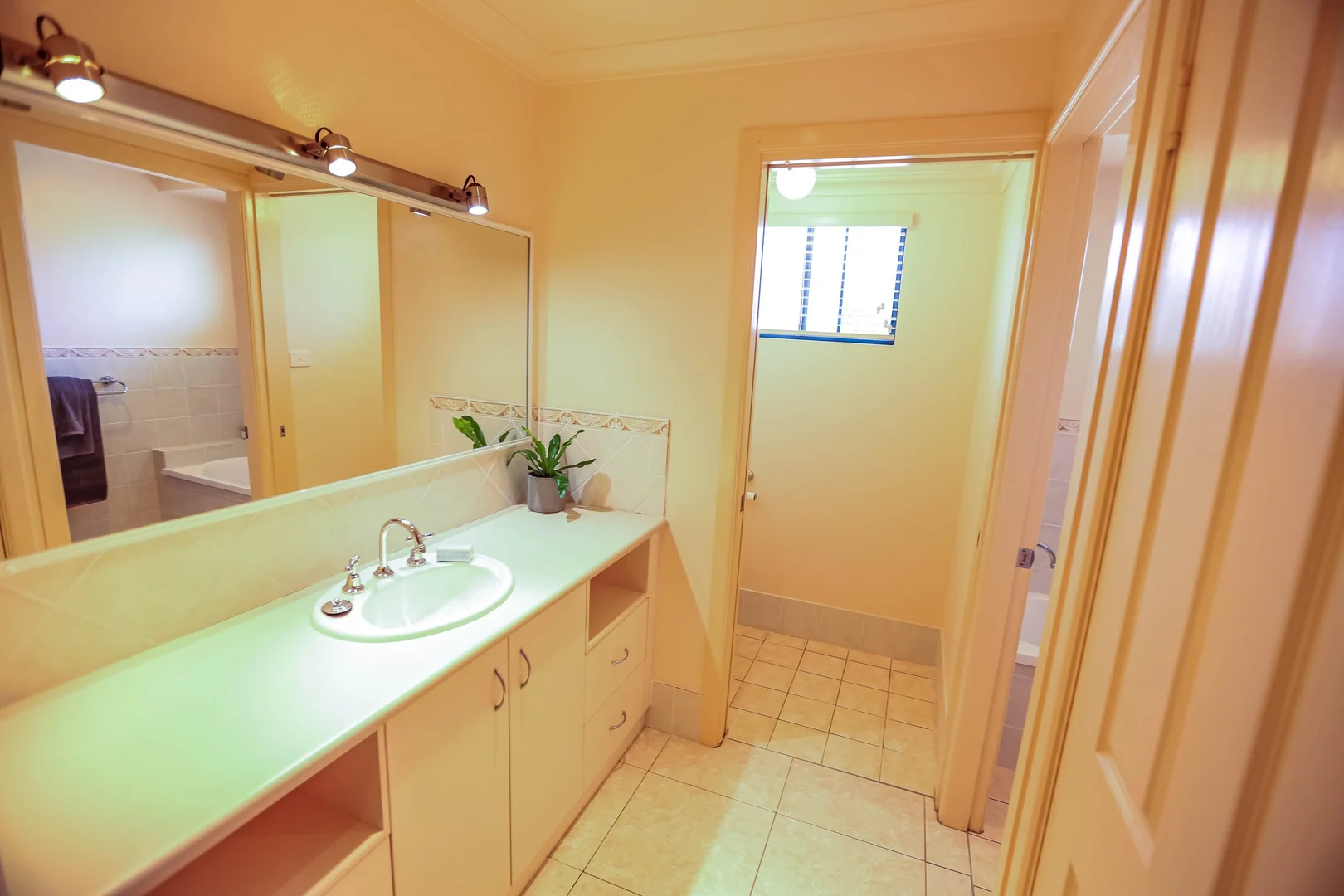 Additional image 15 of 2 Grevillea Crescent, Kootingal NSW 2352