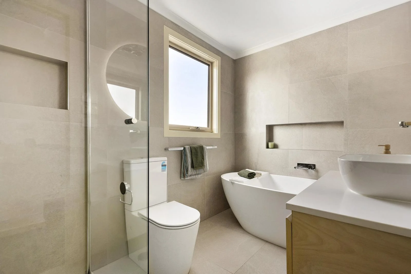 Additional image 13 of 2/110 Ford Street, Ivanhoe VIC 3079