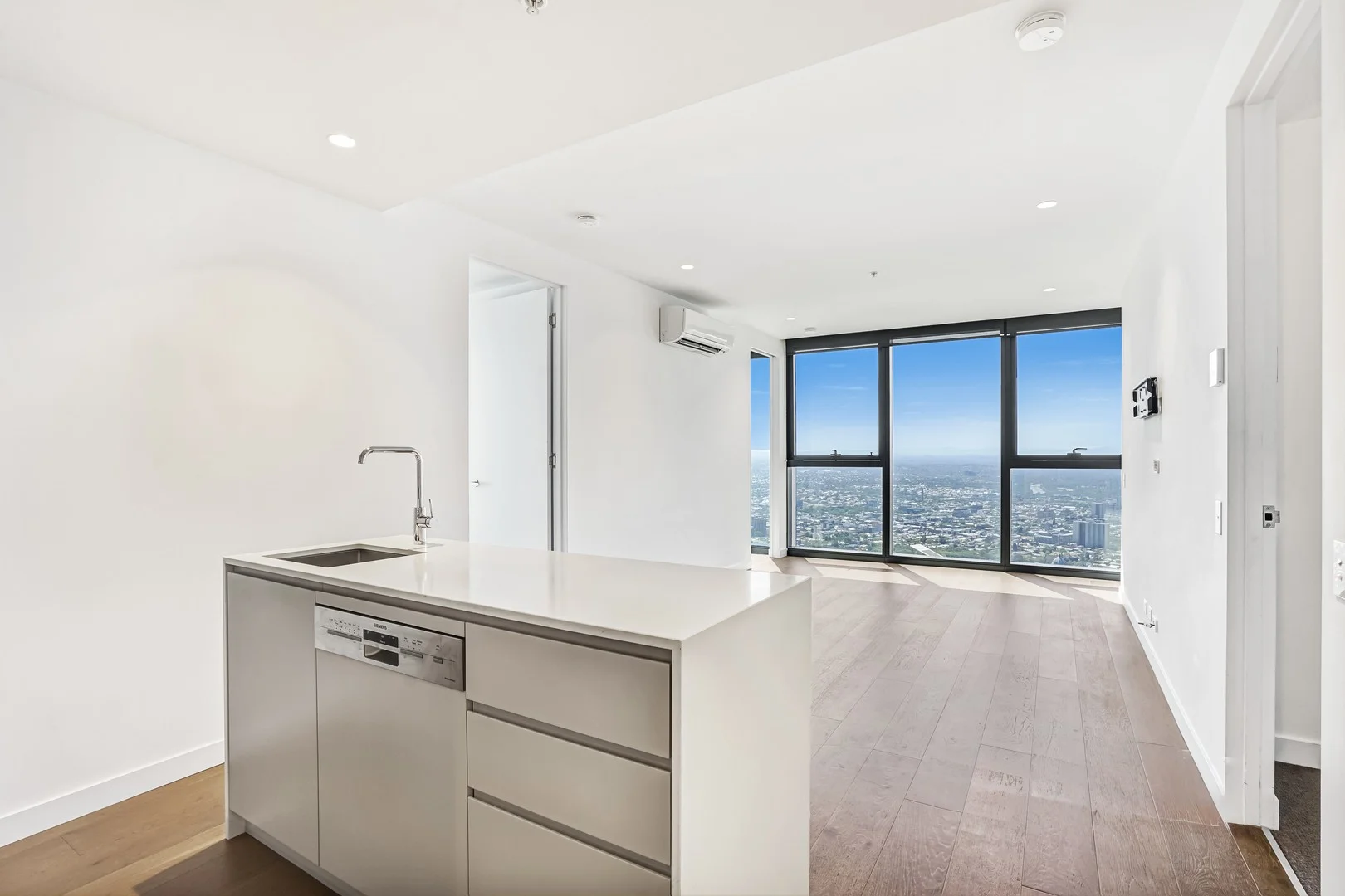 7202/462 Elizabeth Street, Melbourne VIC 3000