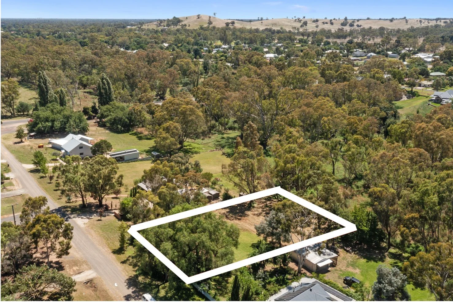 Additional image 6 of 8-10 Scobie Street South, Avenel VIC 3664