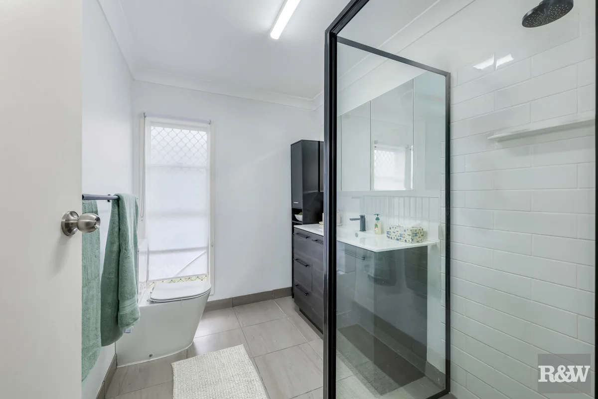 Additional image 7 of 30 SUNSET Drive, Thabeban QLD 4670