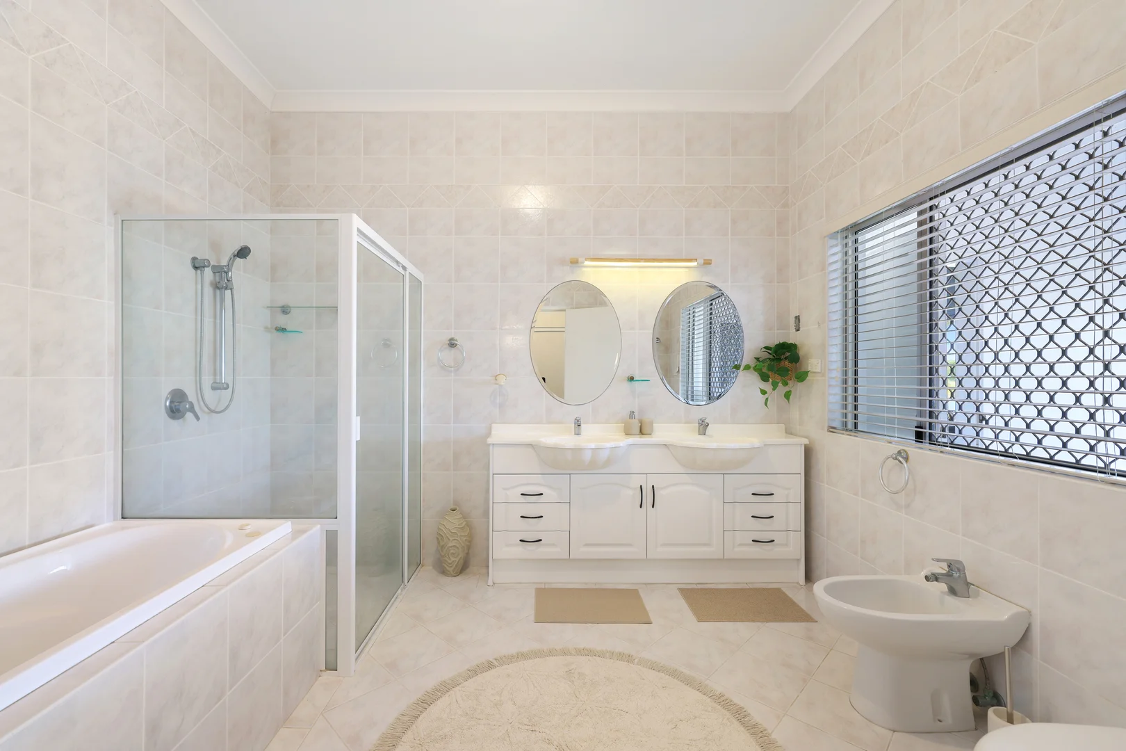 Additional image 15 of 18 Grand Canal Way, Runaway Bay QLD 4216