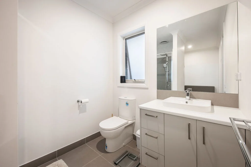 Additional image 4 of 1 & 2/74 Westacott Crescent, Baranduda VIC 3691