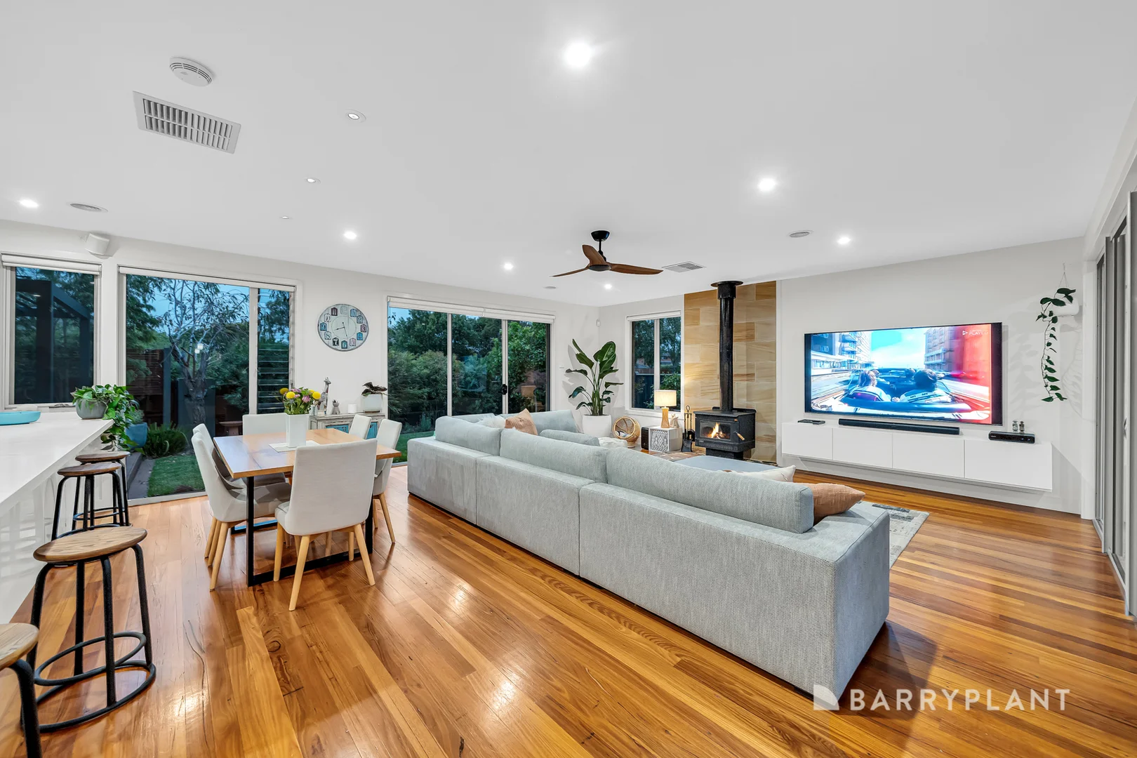 Additional image 17 of 37 Eagleview Place, Sanctuary Lakes VIC 3030