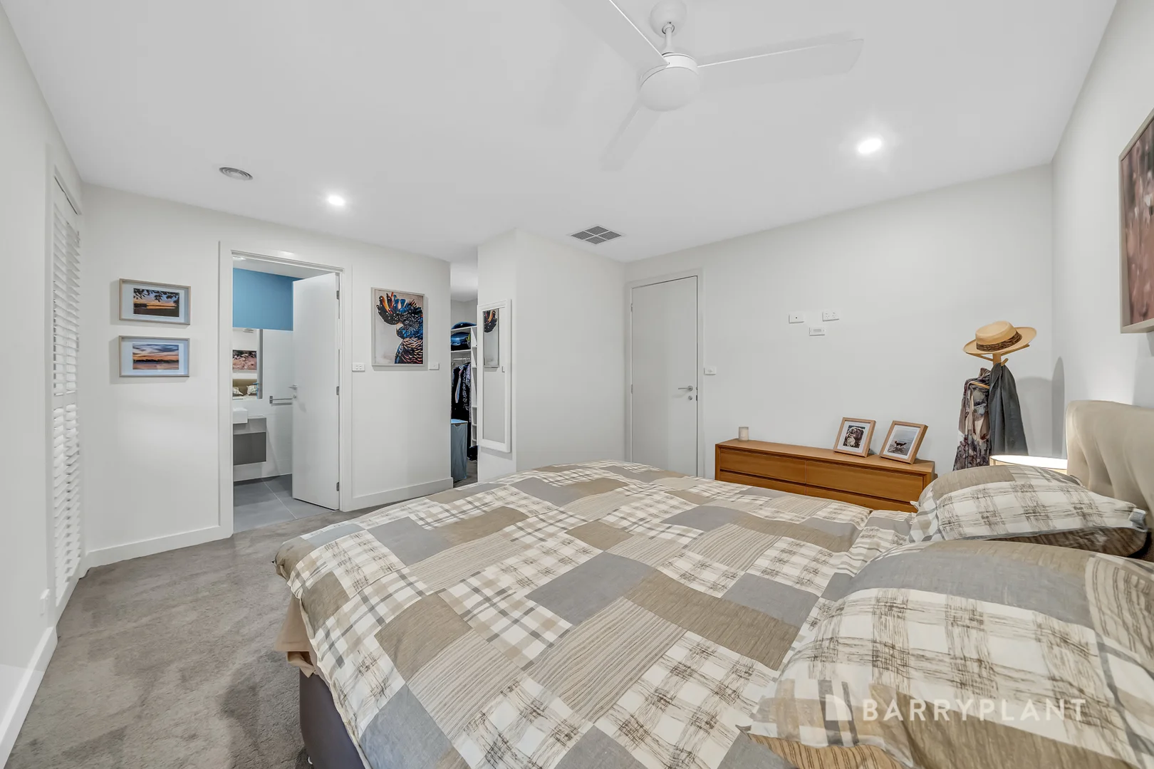 Additional image 8 of 37 Eagleview Place, Sanctuary Lakes VIC 3030
