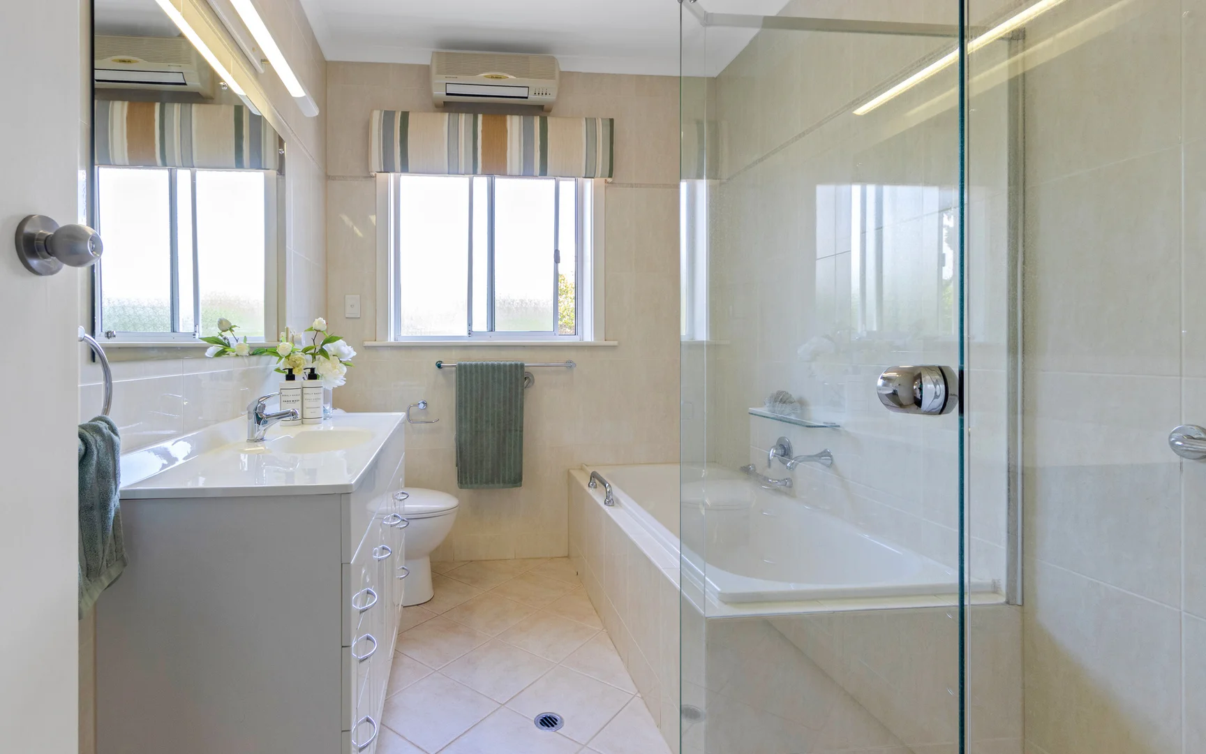 Additional image 12 of 4 McMahon Place, Seaton SA 5023