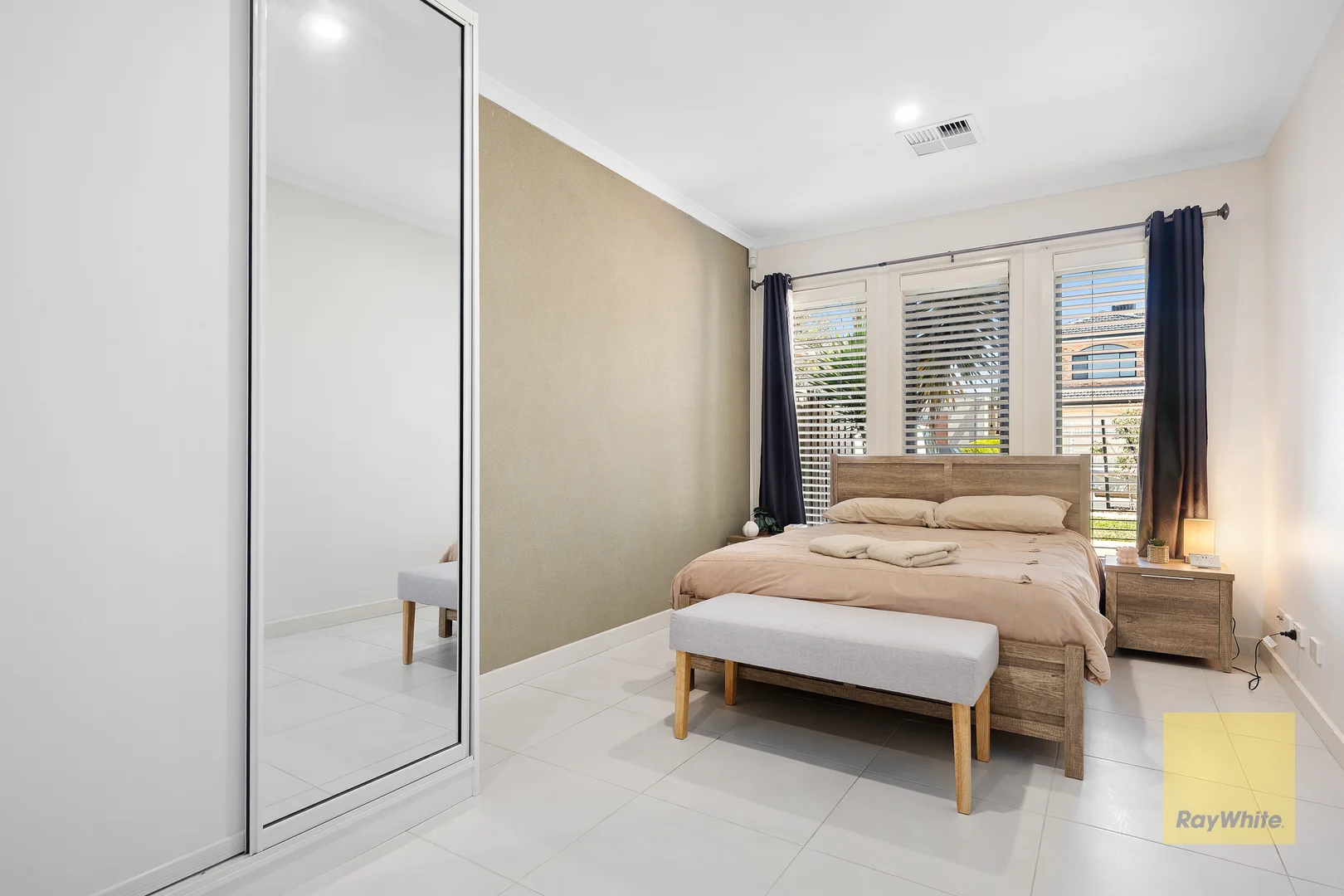 Additional image 22 of 27 Middle Park Drive, Sanctuary Lakes VIC 3030