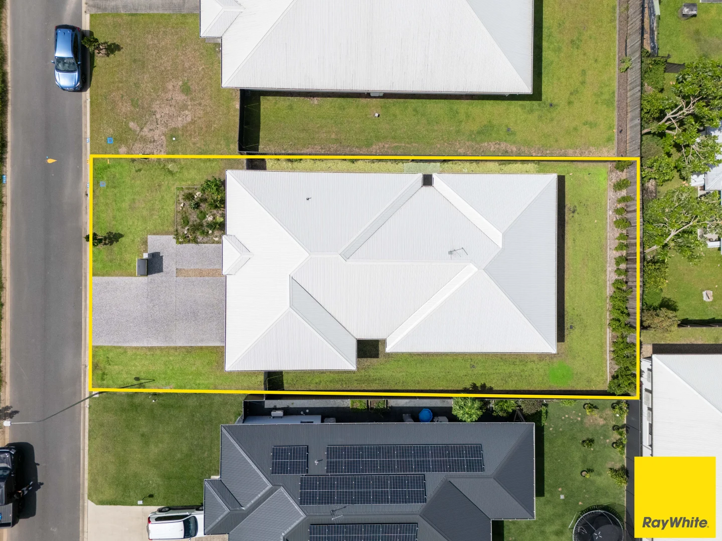 Additional image 16 of 4 Kahili Crescent, Bentley Park QLD 4869