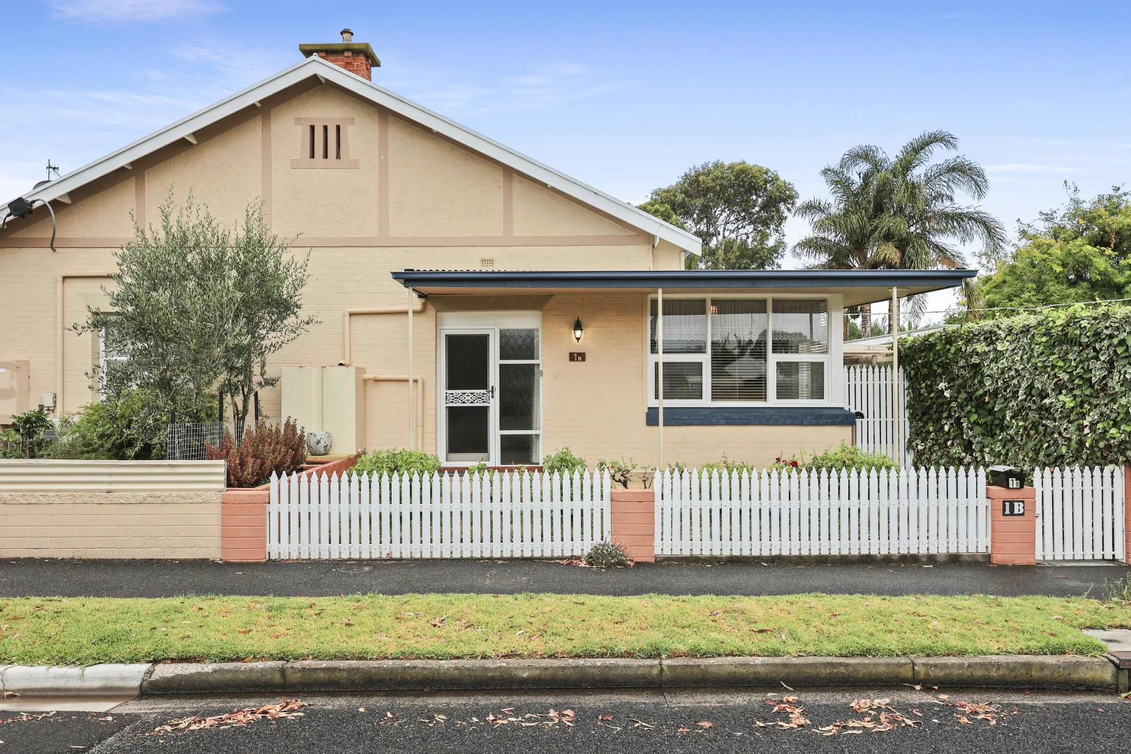 1B Hinkler Street, Victor Harbor SA 5211