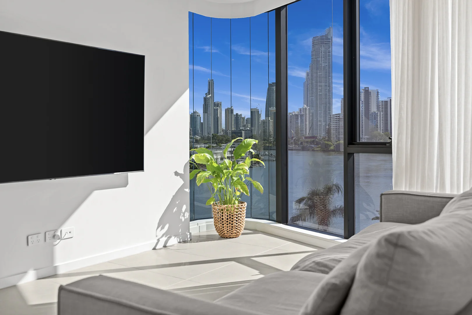 Additional image 2 of 507/15-17 Cannes Avenue, Surfers Paradise QLD 4217