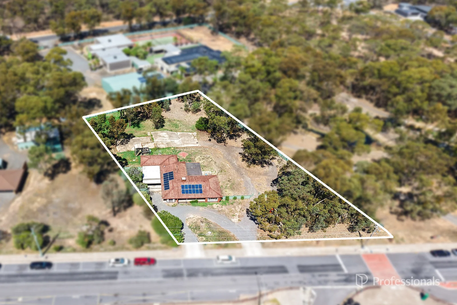 169 Balaclava Road, Maryborough VIC 3465